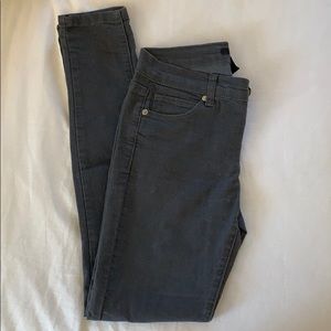 FOREVER21 Gray Straight Leg Jeans Sz 25